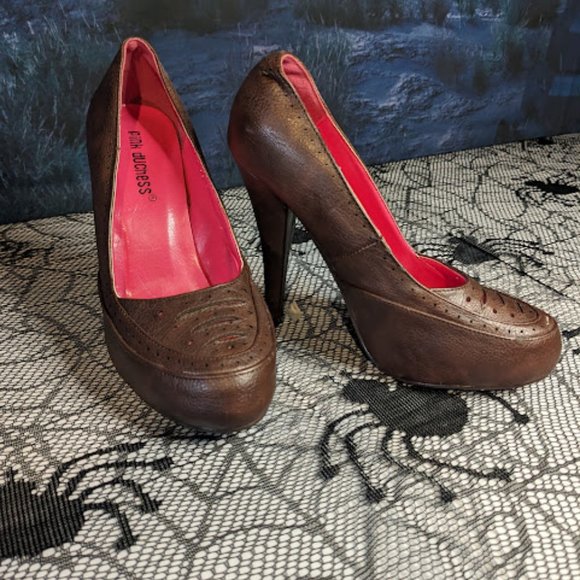 Vintage Pink Duchess Heels - Picture 1 of 6